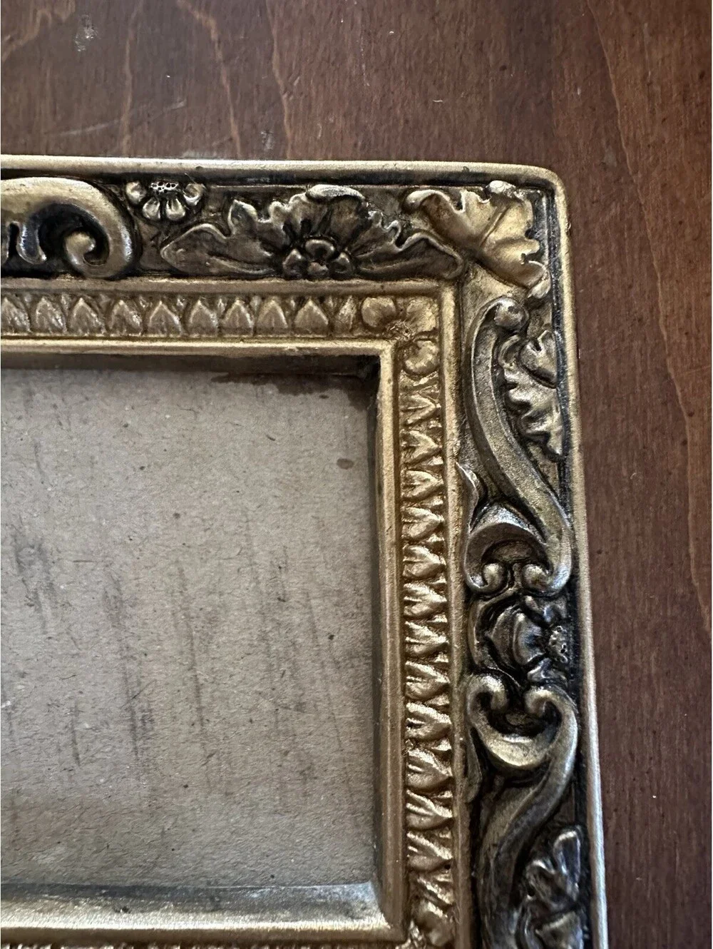 Vintage Ornate Gold Tone Picture Frame 3x5 Floral Scroll Easel Tabletop Frame
